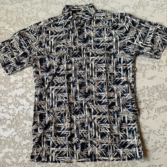 Hawaiian Shirt - Picture 1 of 6